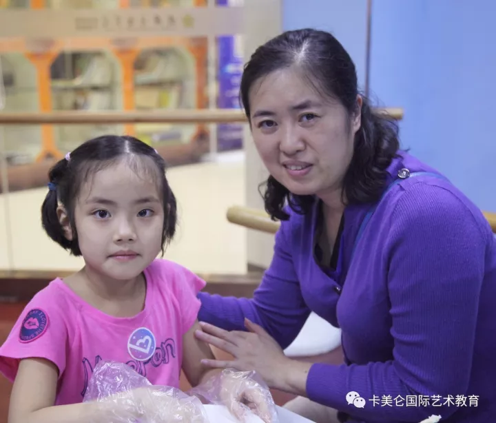 卡美仑国际艺术“双节同庆,来个孩子一起制作月饼吧”亲子主题活动,精彩回顾! 卡美仑国际艺术“双节同庆,来个孩子一起制作月饼吧”亲子主题活动,精彩回顾!