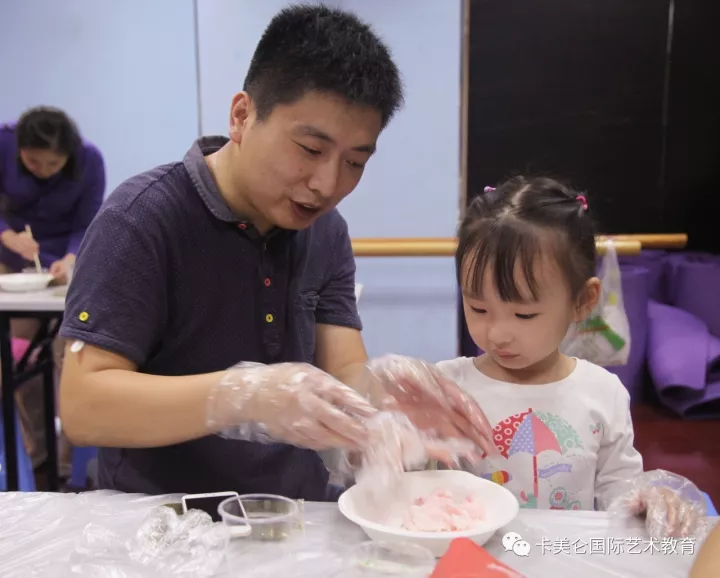 卡美仑国际艺术“双节同庆,来个孩子一起制作月饼吧”亲子主题活动,精彩回顾! 卡美仑国际艺术“双节同庆,来个孩子一起制作月饼吧”亲子主题活动,精彩回顾!