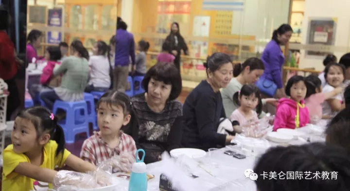 卡美仑国际艺术“双节同庆,来个孩子一起制作月饼吧”亲子主题活动,精彩回顾! 卡美仑国际艺术“双节同庆,来个孩子一起制作月饼吧”亲子主题活动,精彩回顾!