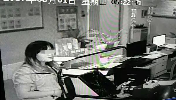 女子棄出生不到2小時(shí)男嬰而去 所留信息都是假的