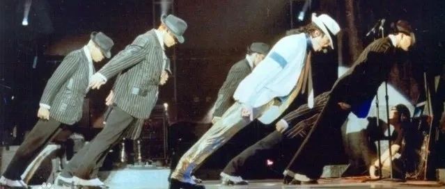 迈克尔杰克逊,MJ《Smooth Criminal》经典