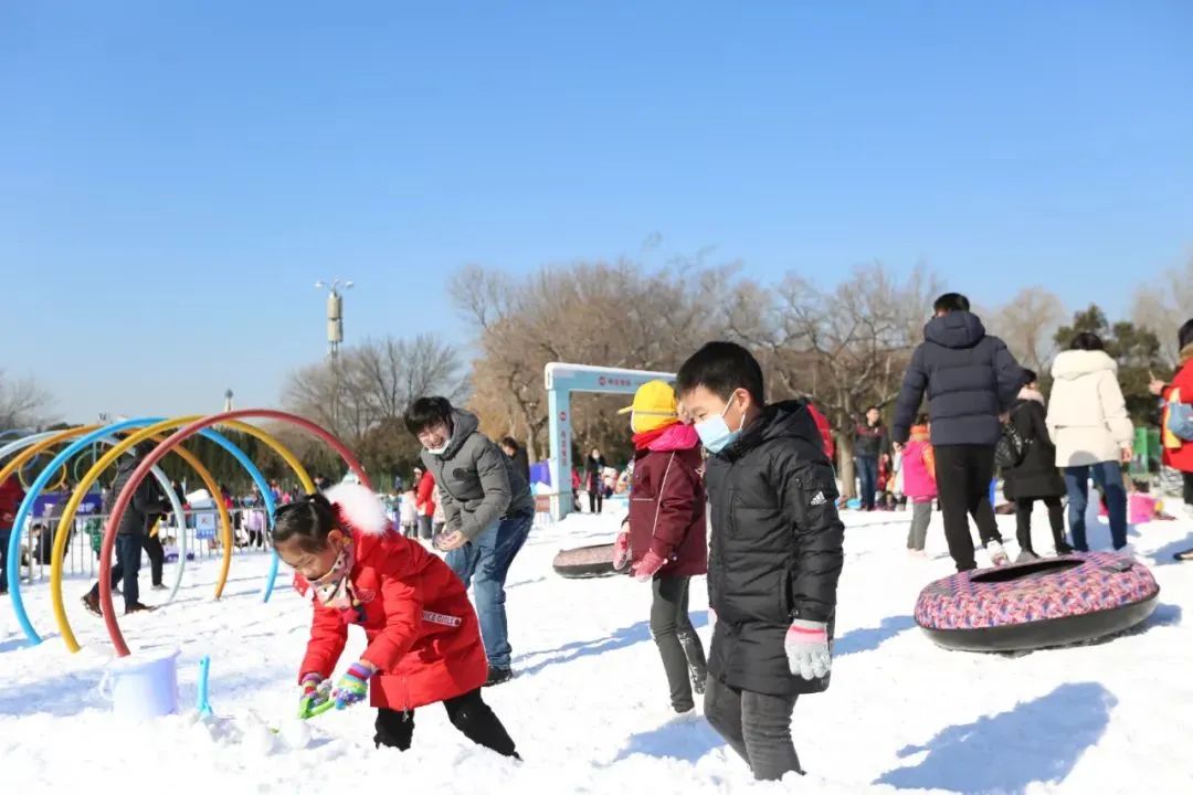 泉城公园戏雪园现99元享门市价180元泉城公园亲子票套餐现119元享门市