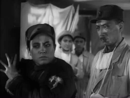 阴险的敌特份子与善良的医护战士-8