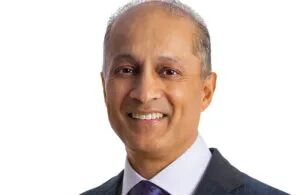 Stryker主席，首席执行官兼总裁Kevin Lobo的肖像。