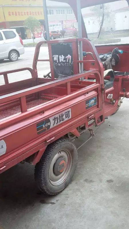 322701