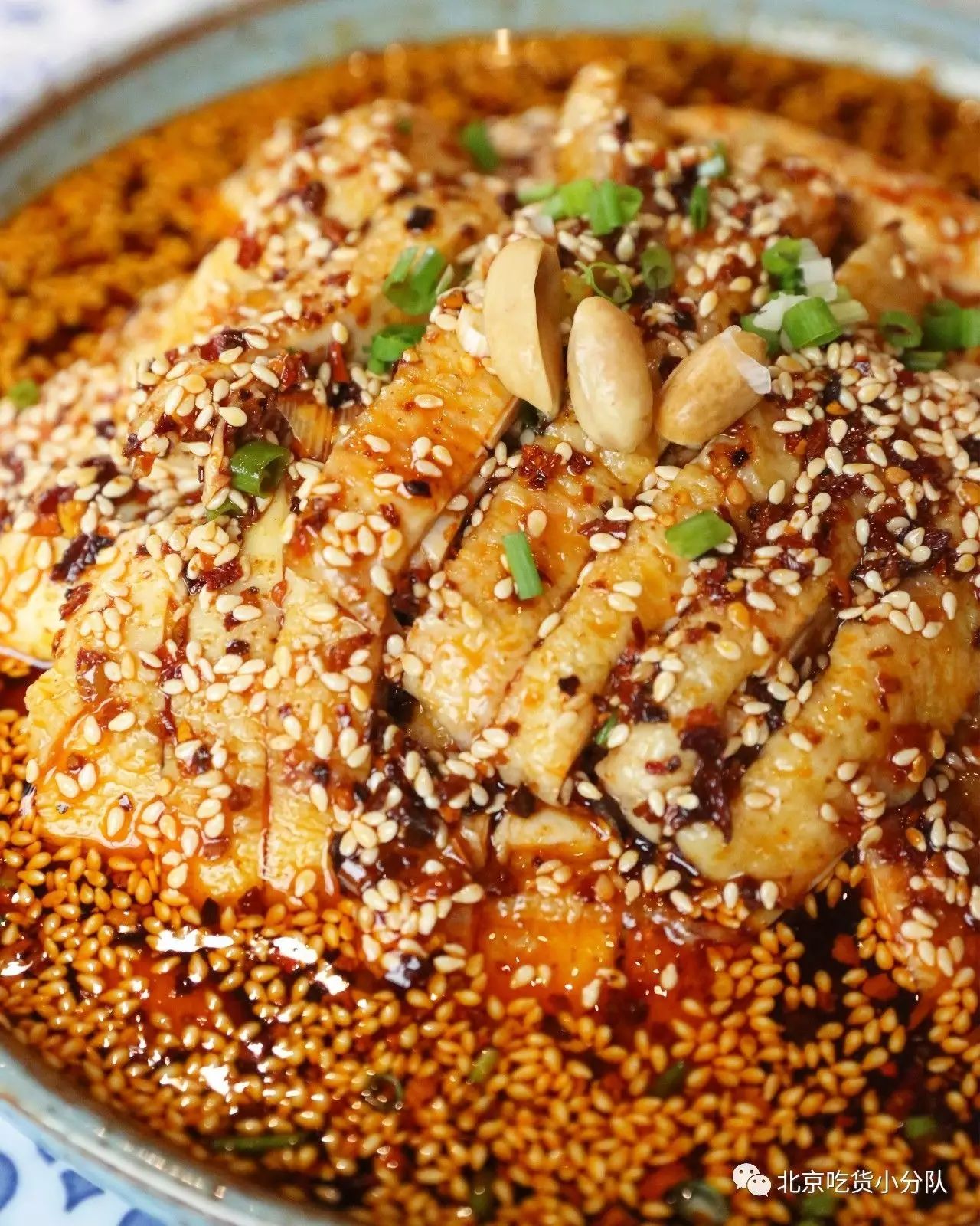 毛血旺是川渝江湖菜鼻祖之一,也算是川菜馆子的必点菜了.