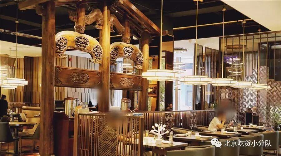成龙开的餐厅,大半个娱乐圈都来打卡