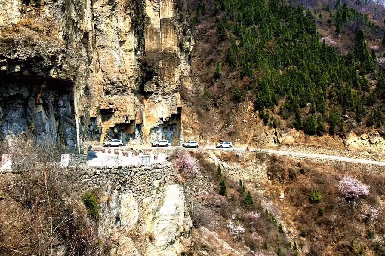 白陉古道七十二拐是这一带进出山西的唯一通道,还是"太行八陉"中保留