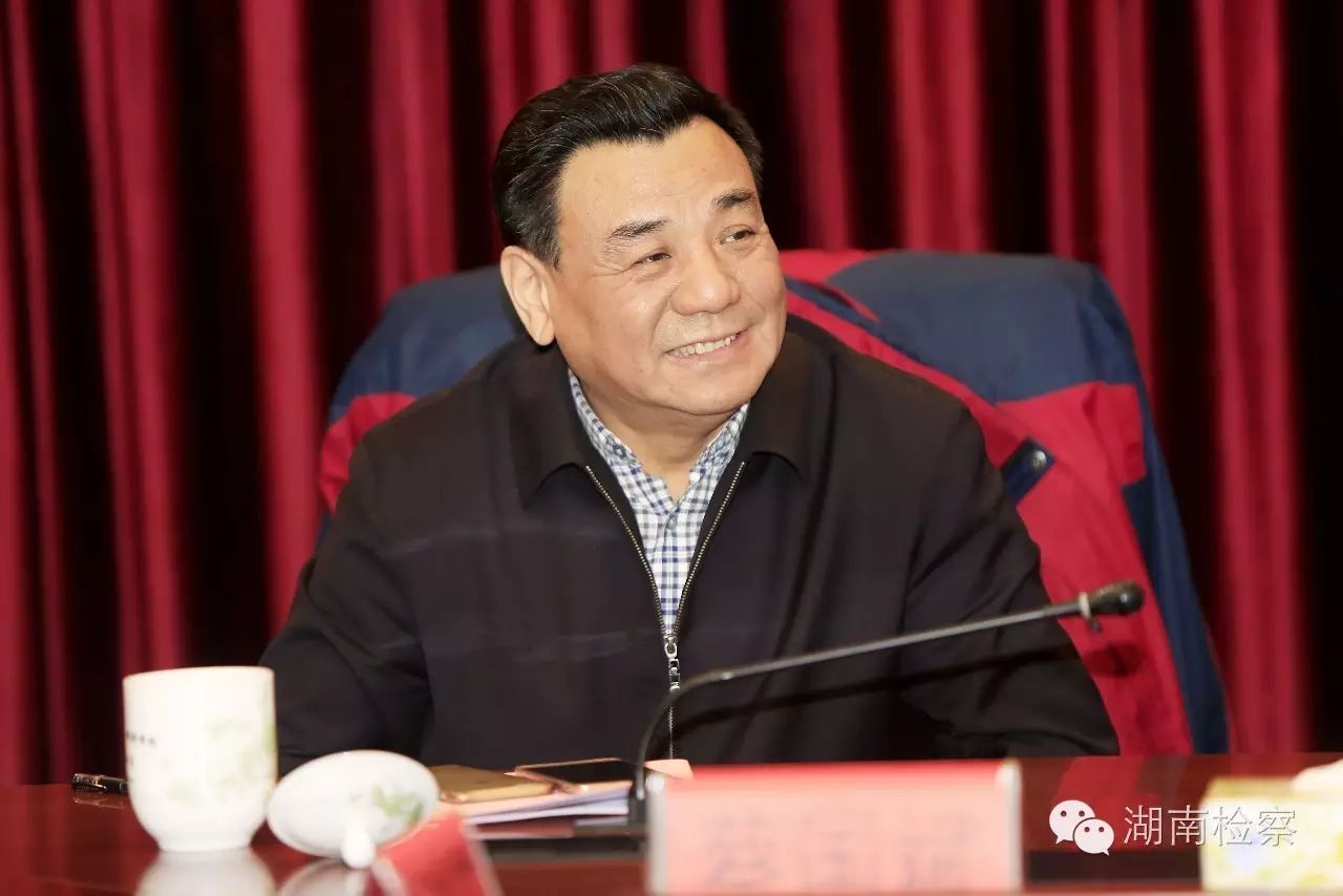 蔡国斌:(最高人民检察院特约检察员,台盟中央社会服务部部长,全国政协