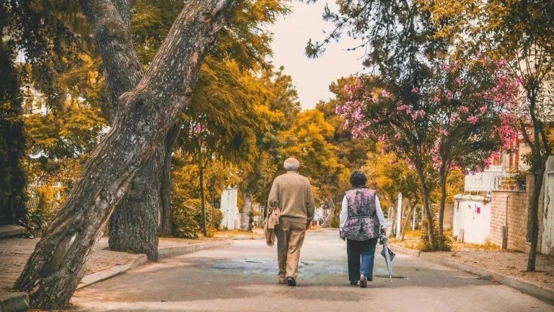 收录于合集⭐人老了才明白：与亲戚断交，与同事断联，寻三五知己，各自安好！