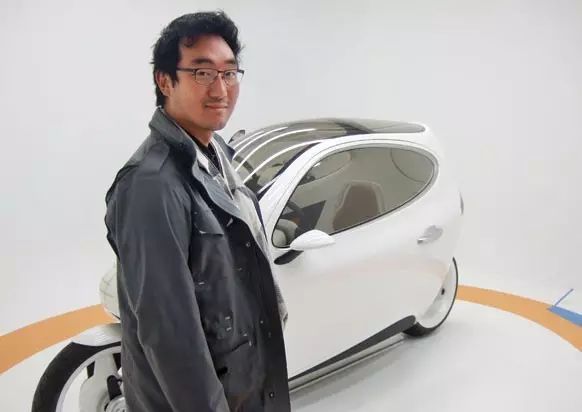 苹果Lit Motors C-1: 全球第一辆只有两轮并永远撞不到的电动车