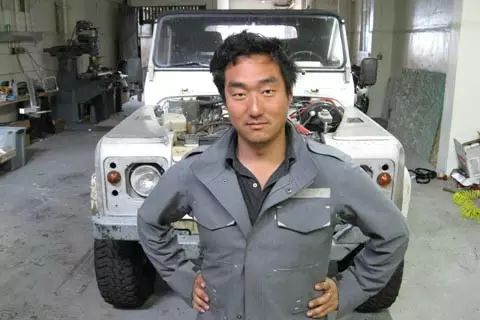 苹果Lit Motors C-1: 全球第一辆只有两轮并永远撞不到的电动车