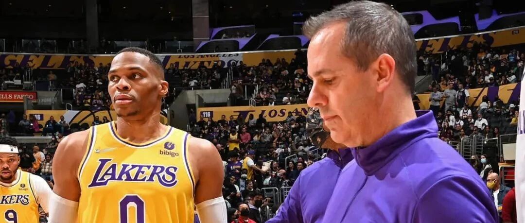 [專欄] 豪門的空殼與暗影 - 談湖人高層