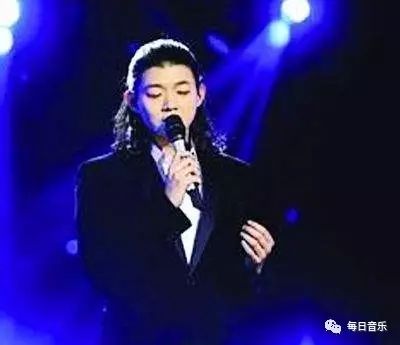 刘欢、霍尊 《凤凰于飞》(刘欢词曲)