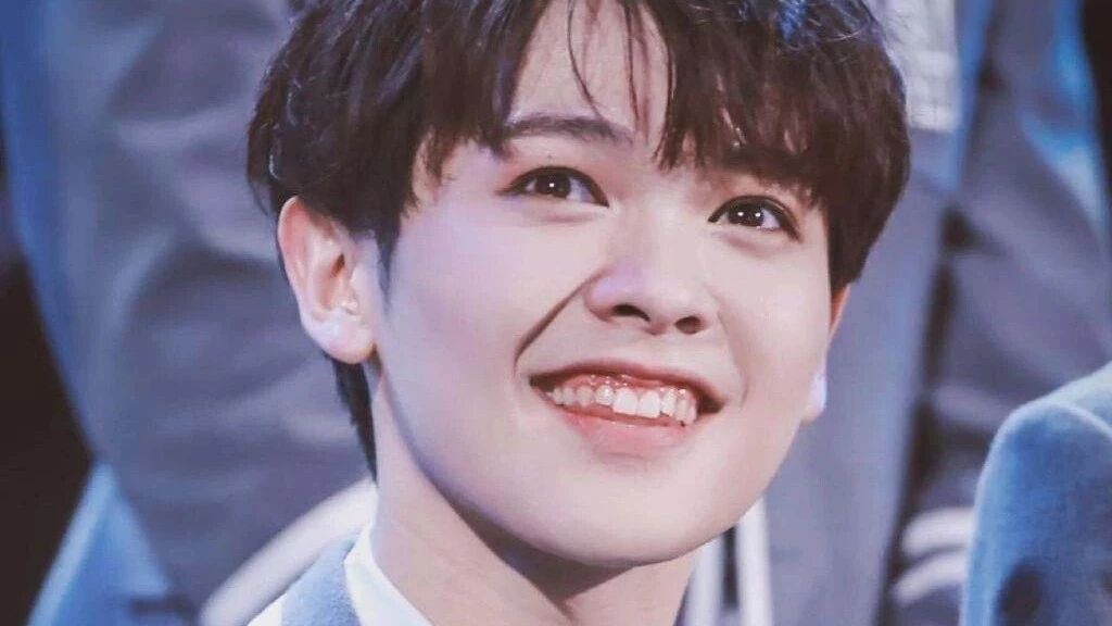 尤长靖的出生日期生辰资料分析