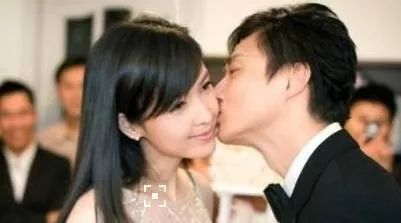 周慧敏畅谈与倪震8年婚姻生活:他知道我的需要