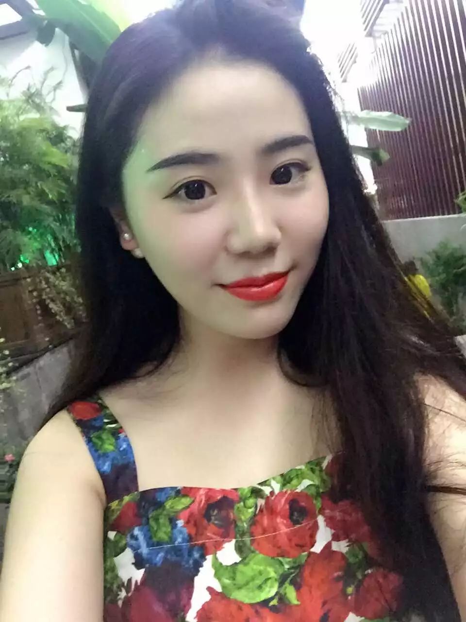 汕头钢价格社区|温州卖黄鱼创业的美女,性格开朗直爽!气质极佳!