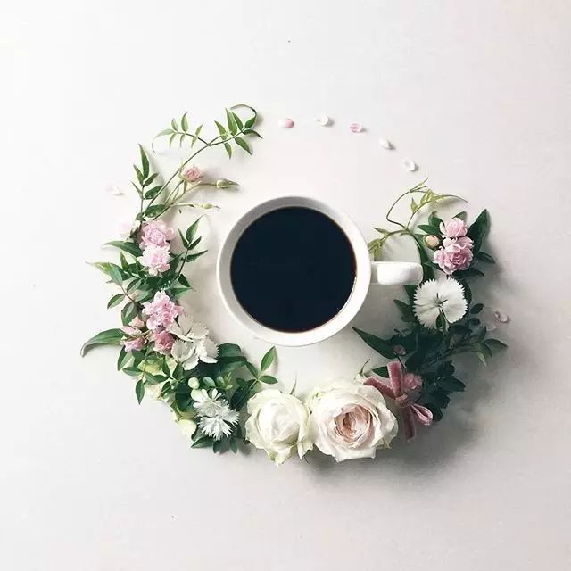 咖啡與花朵交織成餐桌上的優雅美景：日本Instagrammer以花卉藝術療癒每個早晨時刻 家居 第16張