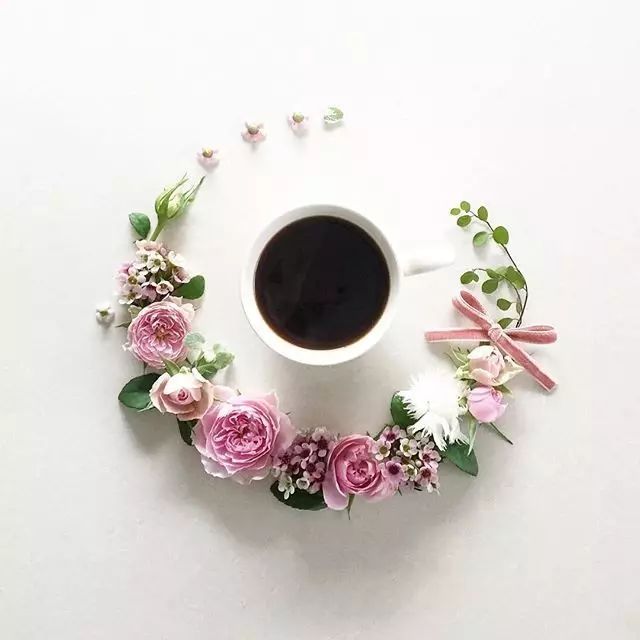 咖啡與花朵交織成餐桌上的優雅美景：日本Instagrammer以花卉藝術療癒每個早晨時刻 家居 第17張