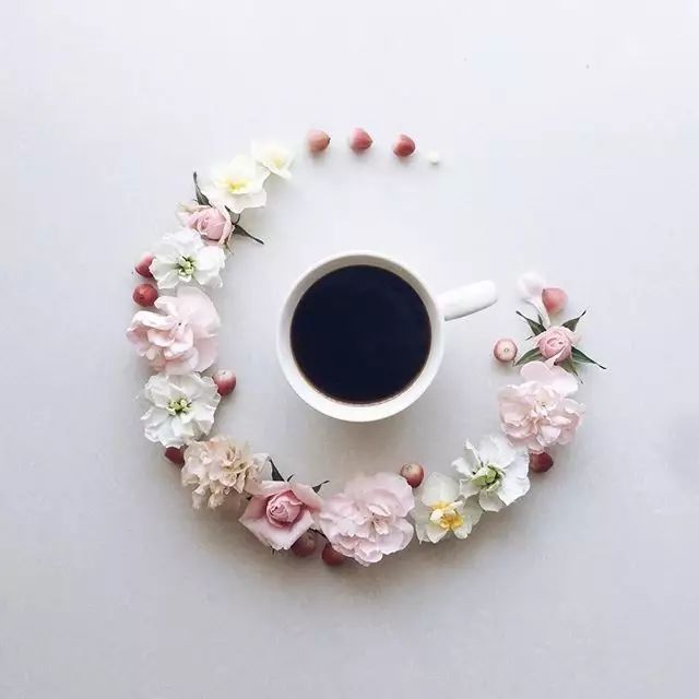 咖啡與花朵交織成餐桌上的優雅美景：日本Instagrammer以花卉藝術療癒每個早晨時刻 家居 第13張