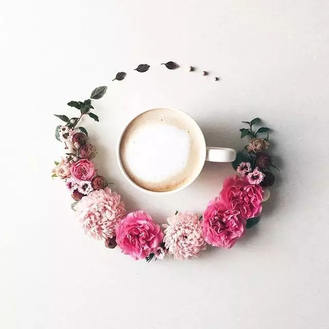 咖啡與花朵交織成餐桌上的優雅美景：日本Instagrammer以花卉藝術療癒每個早晨時刻 家居 第15張