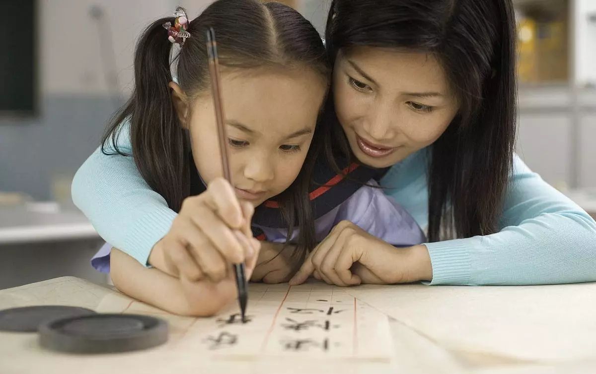 小学是练一手好字的最佳时期,快让孩子练字吧!附常用
