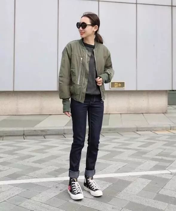 短款军绿飞行服