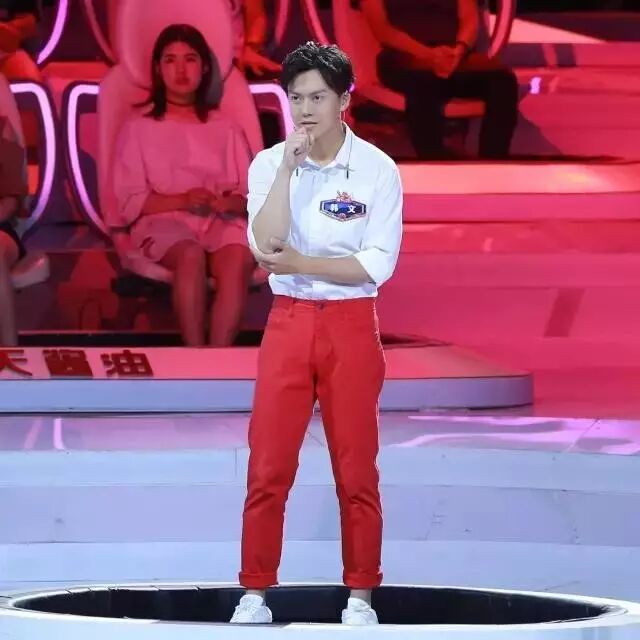 二十几岁百万年薪还辞职读书的人，现在过得怎么样