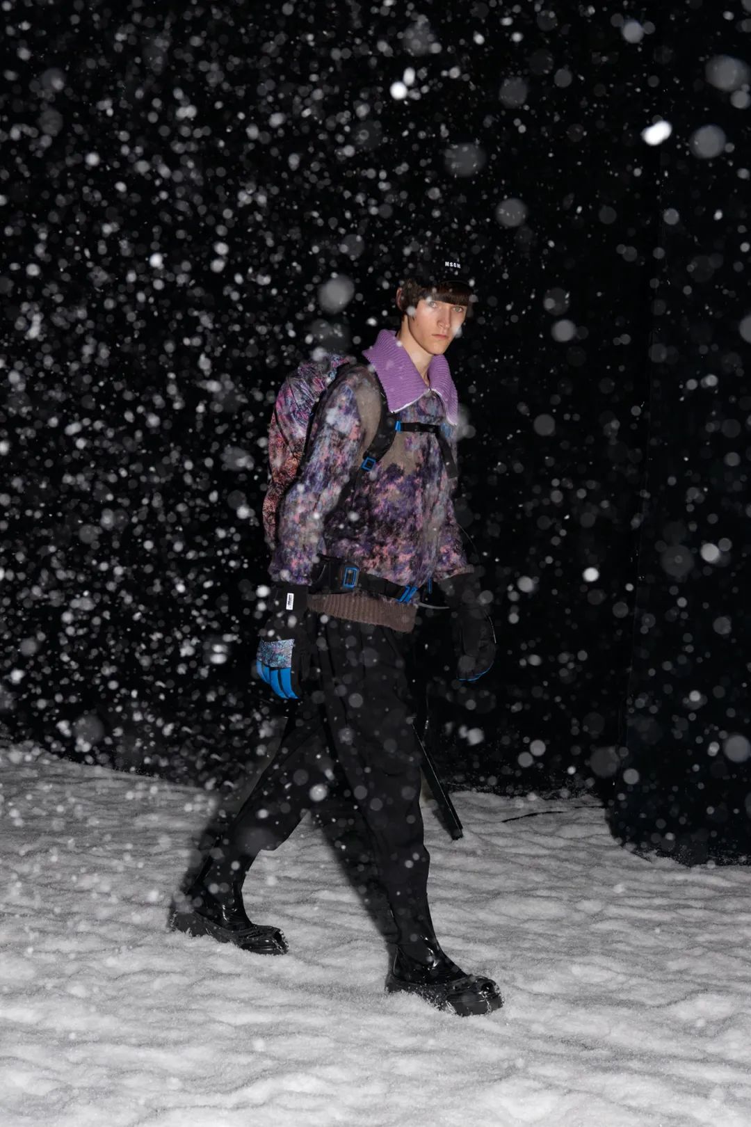 雪中狂欢：从海洋到山川的MSGM2021秋冬男装