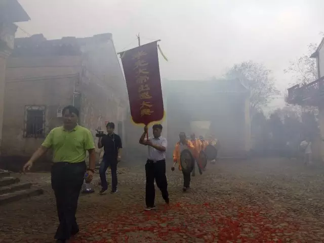 传统民俗“阿公岀行” 传统民俗“阿公岀行”