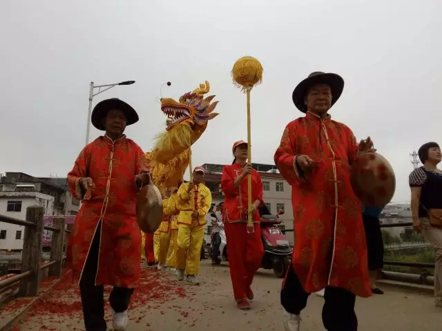 传统民俗“阿公岀行” 传统民俗“阿公岀行”