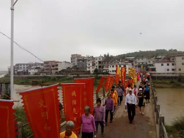 传统民俗“阿公岀行” 传统民俗“阿公岀行”