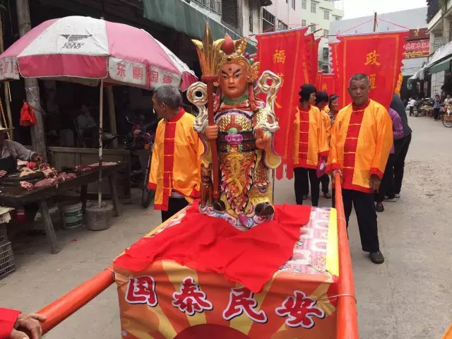 传统民俗“阿公岀行” 传统民俗“阿公岀行”