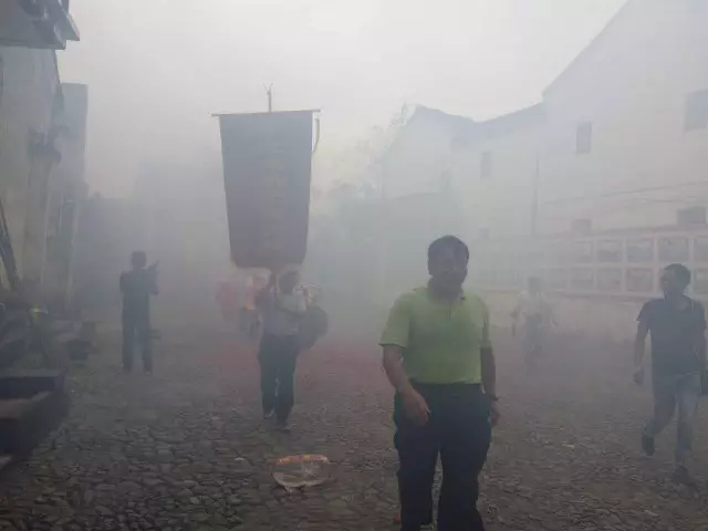 传统民俗“阿公岀行” 传统民俗“阿公岀行”