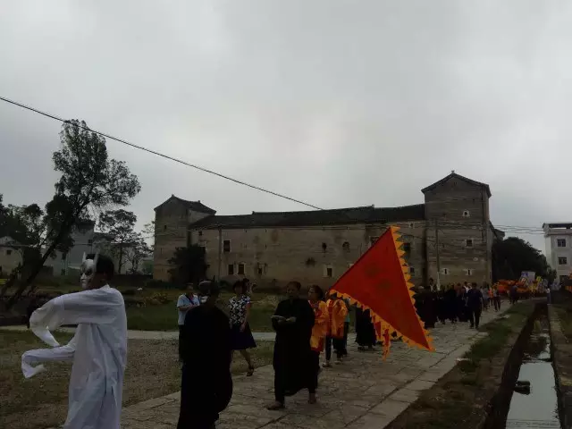 传统民俗“阿公岀行” 传统民俗“阿公岀行”