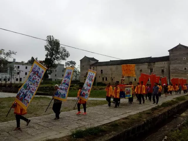 传统民俗“阿公岀行” 传统民俗“阿公岀行”