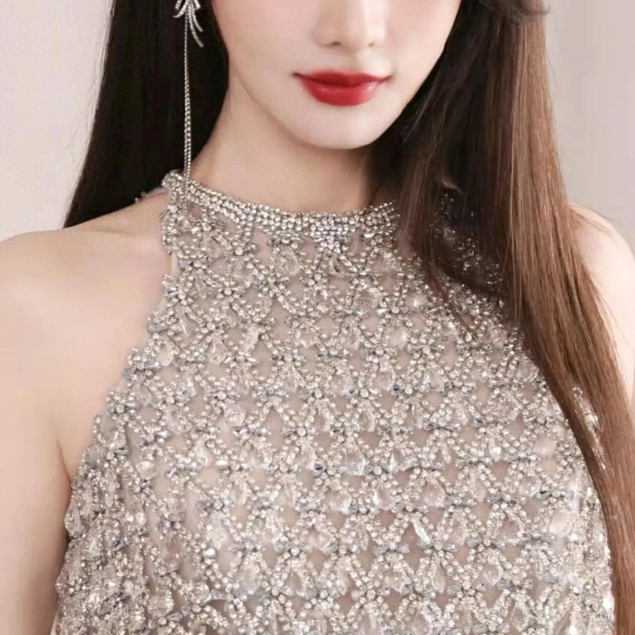彭小苒两套造型解析