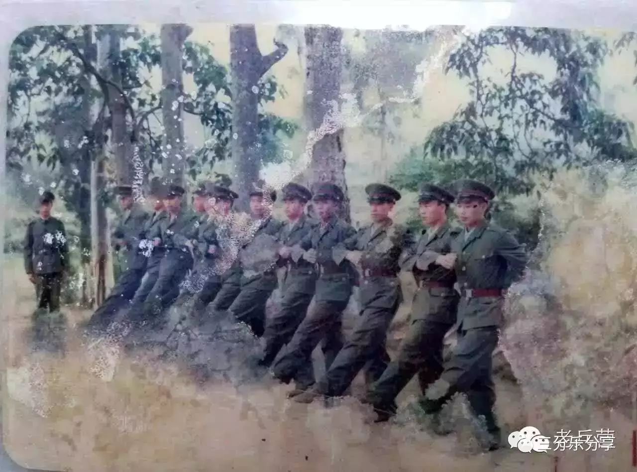 80年代对越作战前线官兵珍贵照片,仍记忆犹新