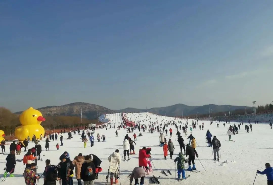 卧虎山滑雪场—九顶塔民俗风情