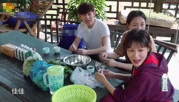 05届超女唱哭何炅！14年过去了，有人换脸改名，有人绯闻缠身