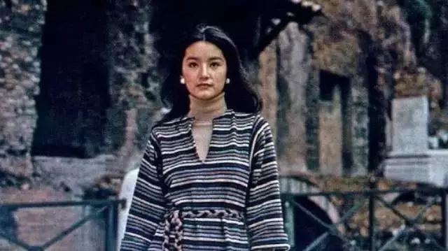 林青霞30年前的旧衣服,可能比你的新衣服还时髦……