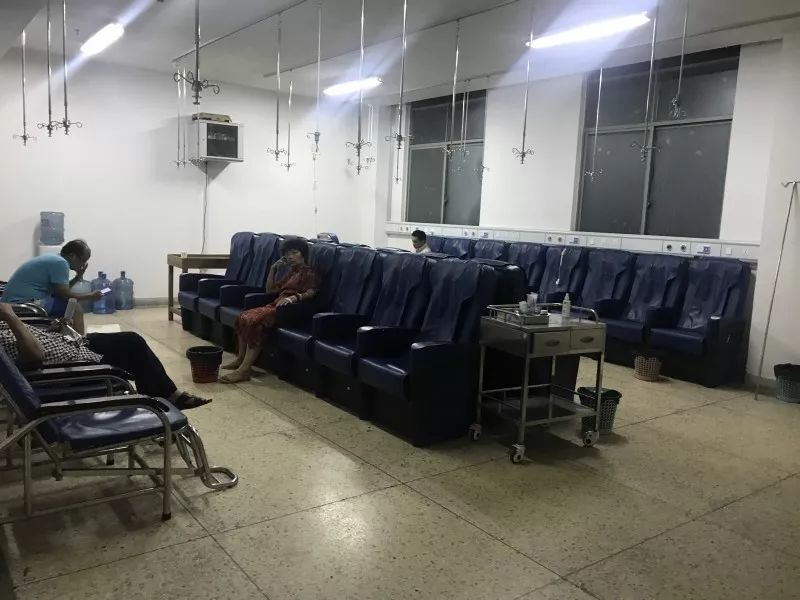 凌晨1点,抚州人民医院发生这样一幕,真相太戳心.