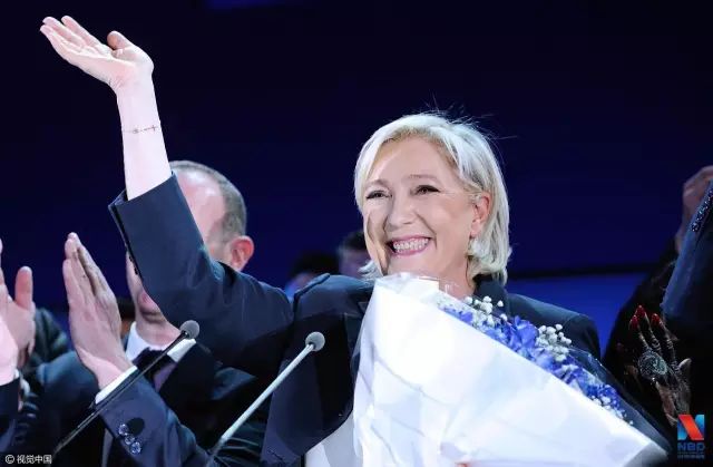 这个男人娶了大自己24岁的老师 如今让欧洲疯狂