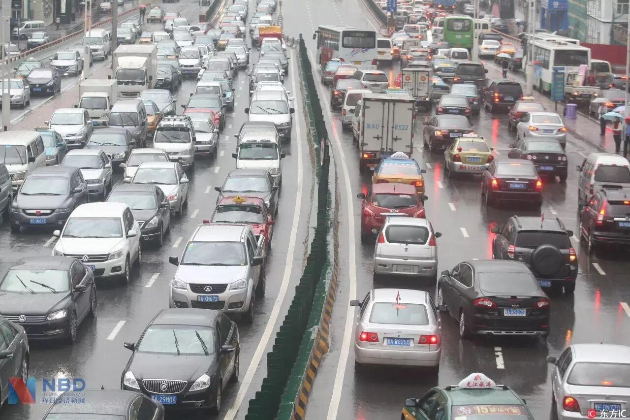 中国最堵城市不是北上广 你的家乡