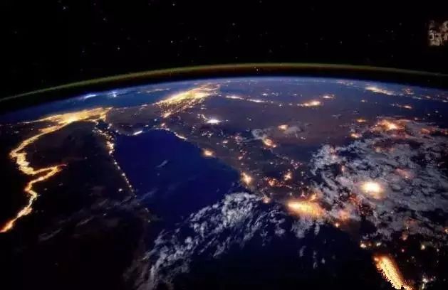 震撼| 中国神舟从太空带回来的视频和照片,太惊艳了!