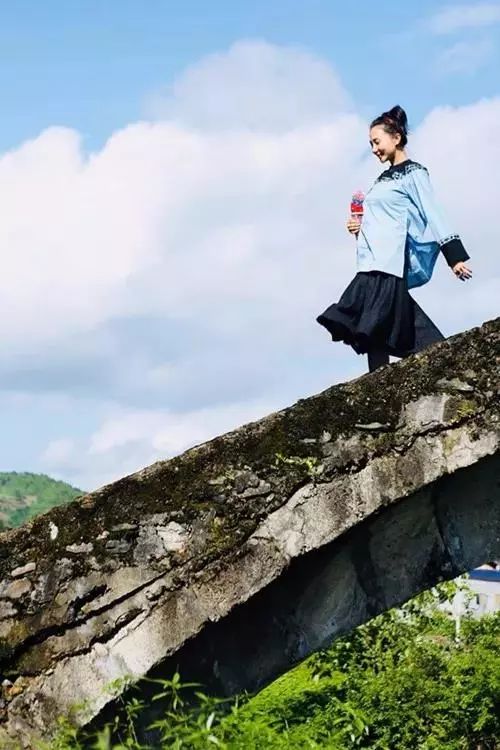 梦荐音乐丨阿朵——探索新民族音乐的魅力