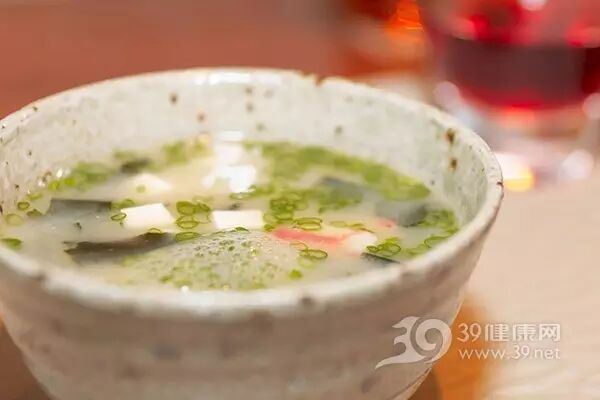 紫菜是废旧塑料袋做的？紫菜蛋花汤还能喝吗？专家给你答案