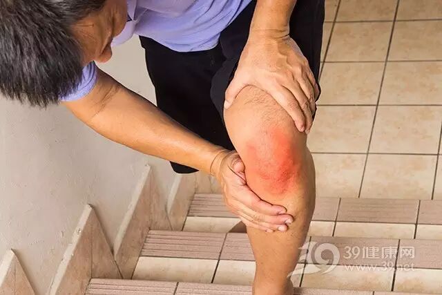 尿酸高只会痛风？高尿酸不但伤肾，还会导致高血压高血脂！