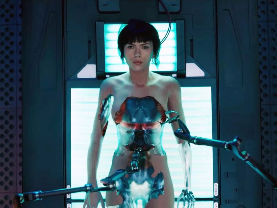 斯嘉丽·约翰逊主演的《攻壳机动队》,为何说它是最接近现实的科幻电影