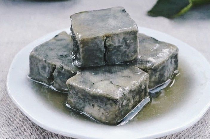 一般来讲,臭豆腐分为三大流派,即: 老北京王致和臭豆腐,绍兴臭豆腐